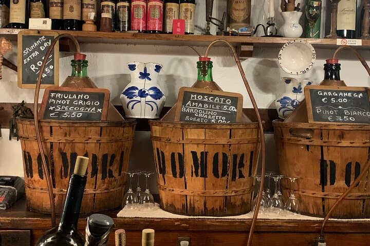 Old Taverns & Rialto Market Food Adventure in Venice photo 4