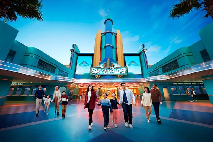 Genting Highlands Day Tour: Cable Car Views, Temple Walks & SkyWorlds Thrills photo 3