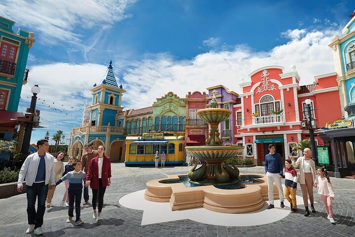 Genting Highlands Day Tour: Cable Car Views, Temple Walks & SkyWorlds Thrills