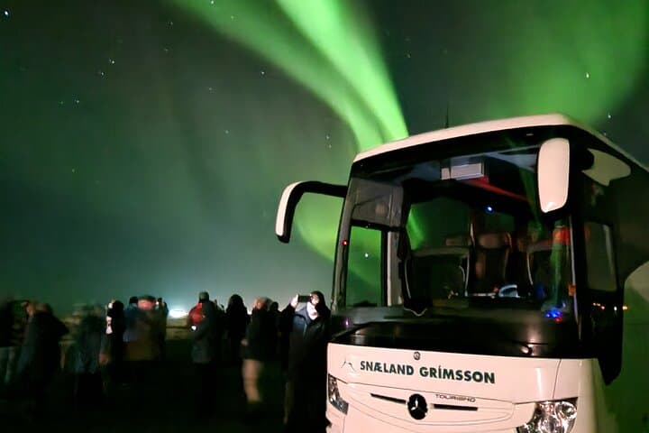 Private Northern Lights Hunt from Reykjavík: Night Drive to Aurora Hotspots photo 2