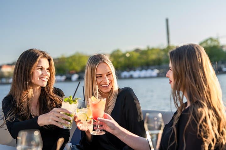 Prague Pontoon Yacht Experience: All-You-Can-Drink Vltava Cruise photo 6