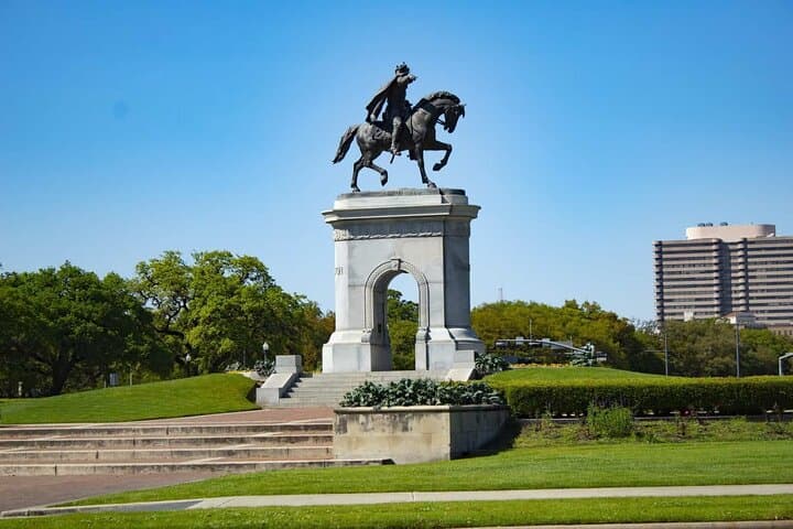 Hero’s Walk: Houston’s Historic and Modern Marvels — Houston Walking Tour photo 2