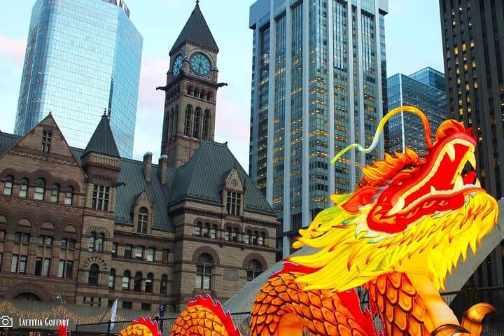 Toronto Layover Private Tour: Union Station, CN Tower & St. Lawrence Market in 90 Minutes photo 6