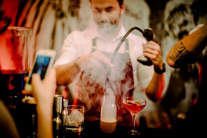 Liverpool Hidden Cocktail Crawl: Private 4-Hour Tour for Groups of 10
