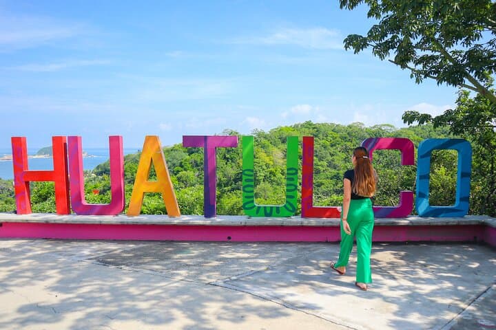 Huatulco Highlights: Guided Bay Viewpoints, Oaxacan Tasting & Artisan Markets with Pickup