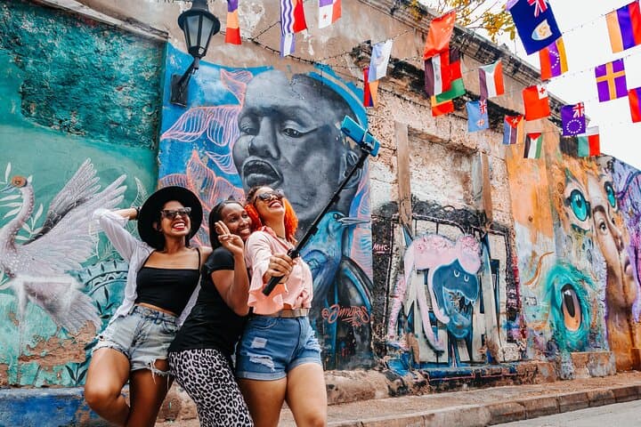 Getsemaní Selfie Tour: Cartagena Street Art, Craft Beer & Champeta Experience photo 6
