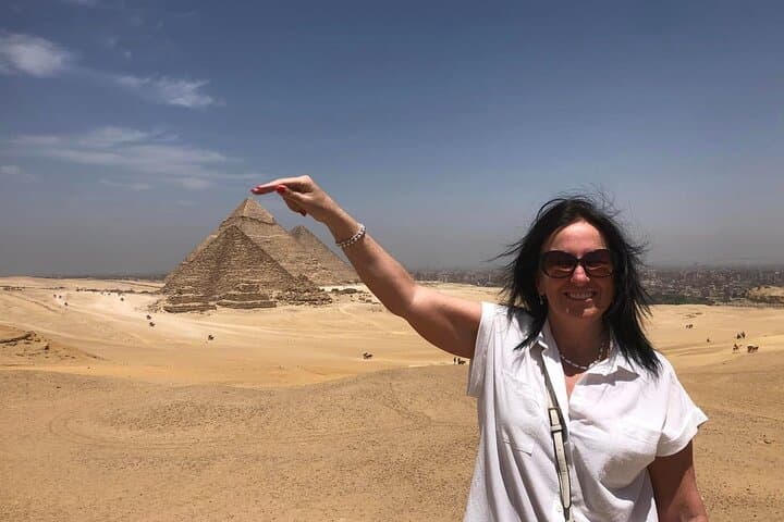 Private Pyramids Odyssey: Giza Plateau, Sphinx & Egyptian Museum Private Tour