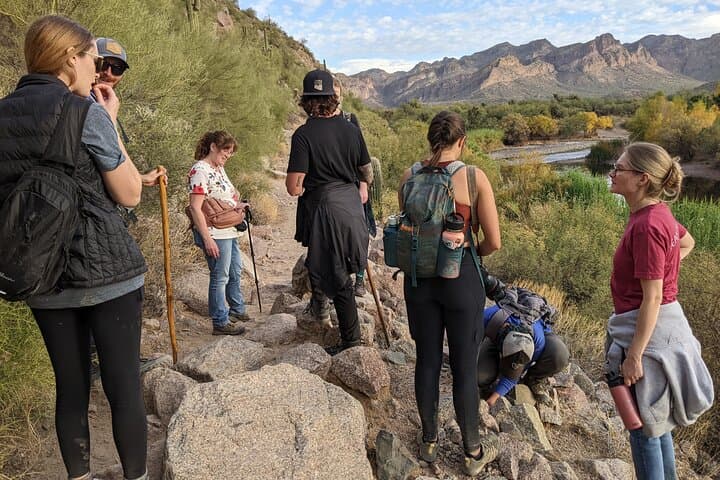 Lime Kiln Desert Hike on the Lower Salt River — Saguaro Lake Trail Guide