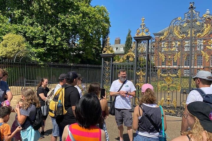 Freddie Mercury and Queen: Kensington Walking Tour of London's Rock Landmarks photo 6