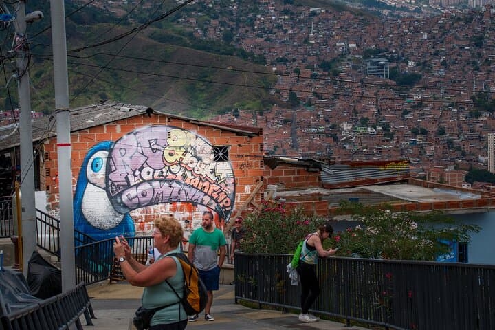 Comuna 13 Graffiti Private Tour: Medellín’s Street-Art Transformation photo 5