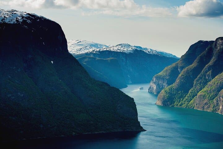 Flam Tour to Borgund Stave Church, Lærdal & Stegastein Viewpoint photo 5