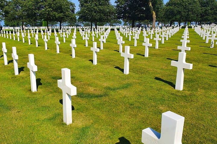 Discover History on the Omaha Beach Walking Tour