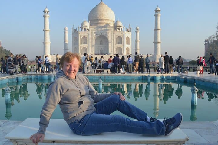 Taj Mahal Day Trip by Superfast Express from Delhi: A One-Day Cultural Sprint photo 4