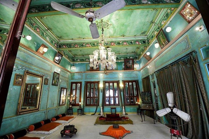 Inside Udaipur City Palace: Skip-the-Line Guided Tour of History and Views photo 3