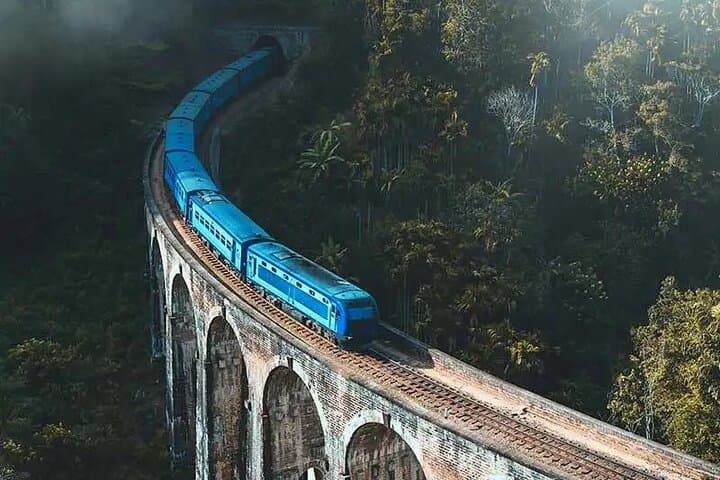 Ella's Most Beautiful Train Ride: Nine Arch Bridge, Mini Adam's Peak & Diyaluma Falls Day Tour photo 1