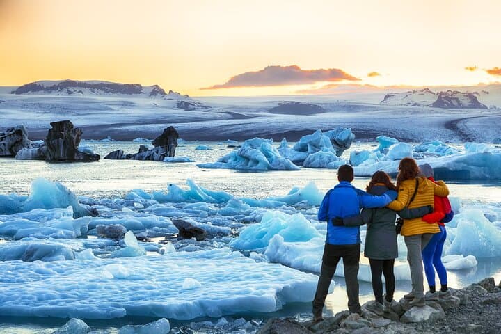 Jökulsárlón Glacier Lagoon & Diamond Beach: A Private Day Trip from Reykjavík photo 3