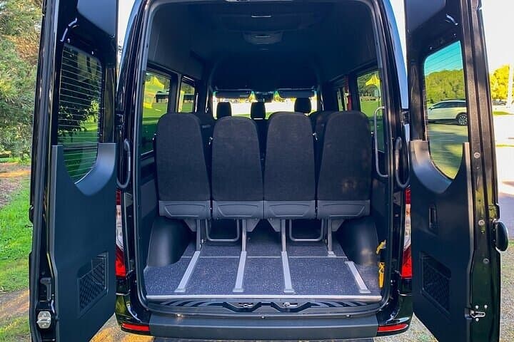 Private Sprinter Transfer from MKE to Milwaukee City Center photo 3