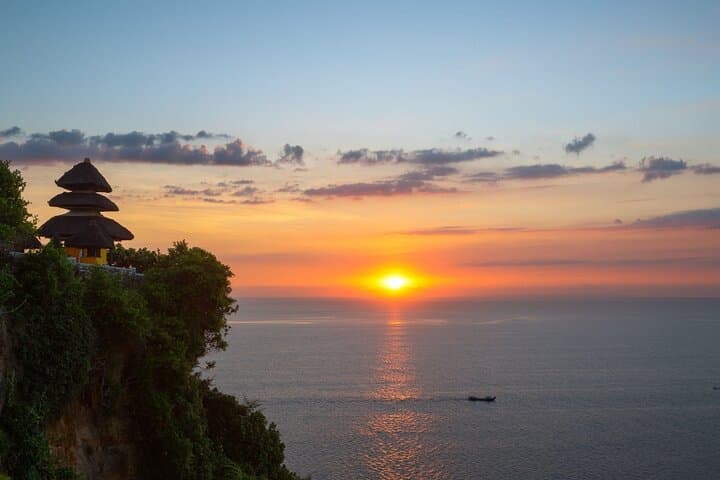 Uluwatu Temple Sunset & Kecak Dance: Cliff-Top Views, Padang Padang & Jimbaran Dinner photo 3