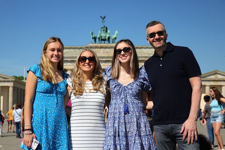 Private Berlin Chauffeured Photo Tour — 3-Hour Guided City Highlights photo 4