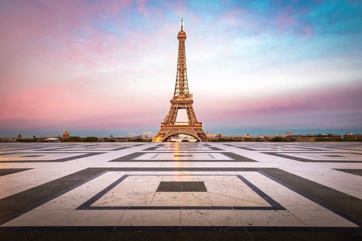 Eiffel Tower Summit Access — Skip-the-Line Paris Views & Glass-Floor Thrill