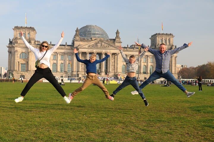 Private Berlin Chauffeured Photo Tour — 3-Hour Guided City Highlights photo 5