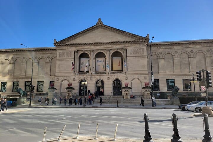 Art Institute of Chicago Skip-the-Line Guided Tour: Best Morning Visit Tips photo 2
