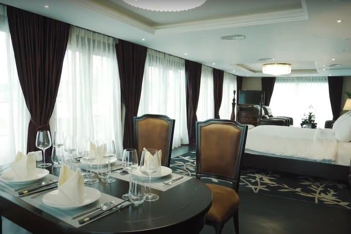 3-Day Oasis Bay Cruise: Halong & Lan Ha Bay Adventure from Hanoi photo 5