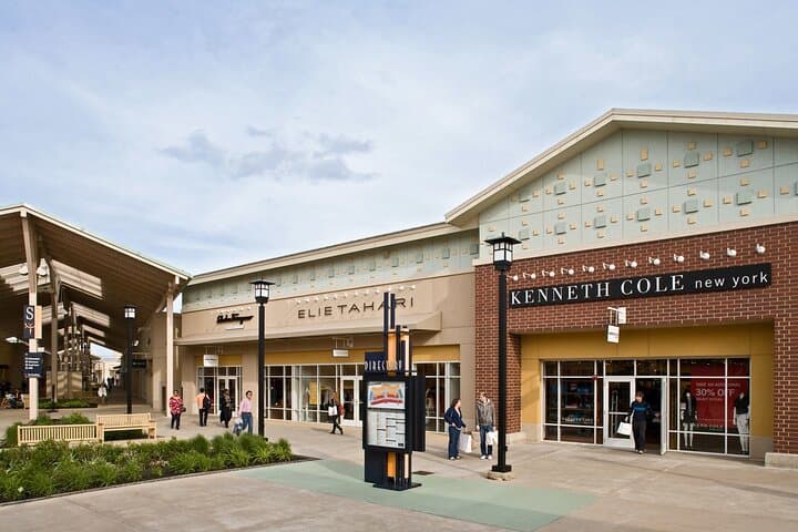 Private Shopping Tour to Chicago Premium Outlets from Downtown Chicago