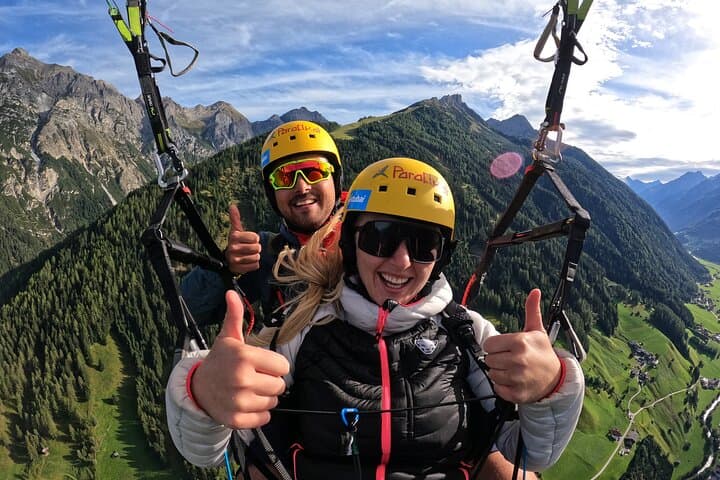 Tandem Paragliding in the Stubai Valley with World Champion Aaron Durogati photo 6
