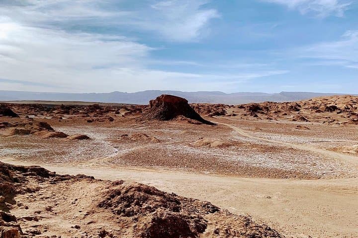 Exploring Valle de la Luna: Moonlike Landscapes and Geologic Secrets near San Pedro de Atacama photo 4