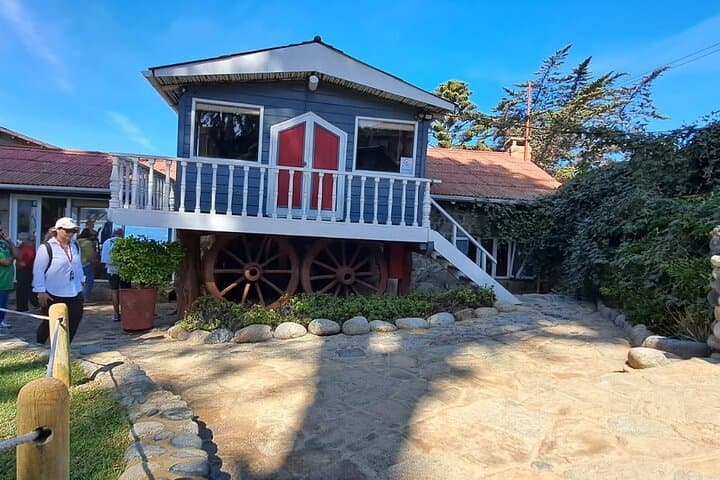 Isla Negra and Undurraga Vineyard Day Trip: Neruda's House & Maipo Wine Tasting photo 3