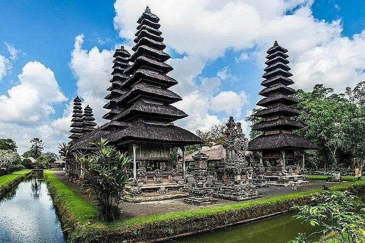 Bedugul to Tanah Lot: Private Full-Day Tour of Ulun Danu, Jatiluwih & Tanah Lot