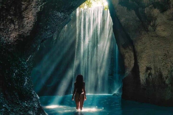 Private Bali Waterfalls Day Tour from Ubud: Tibumana, Tukad Cepung, Kanto Lampo & Tegenungan photo 3