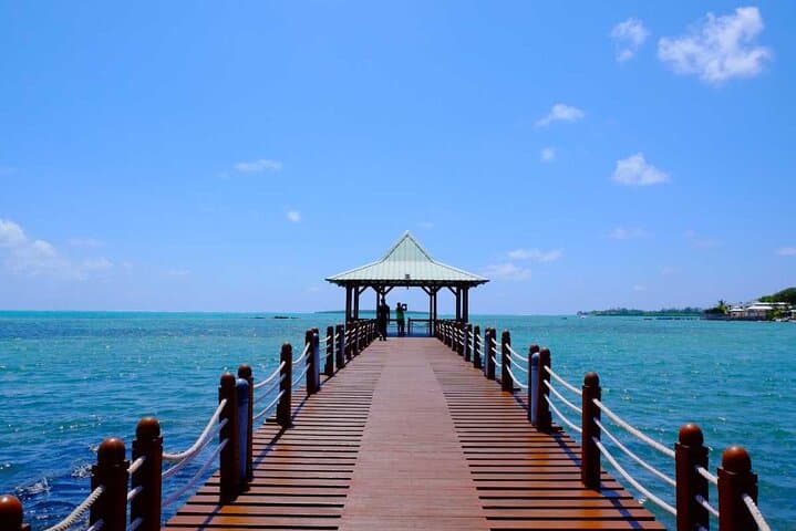 East Mauritius Private Full-Day Tour — Mahebourg, Blue Bay & Marine Park