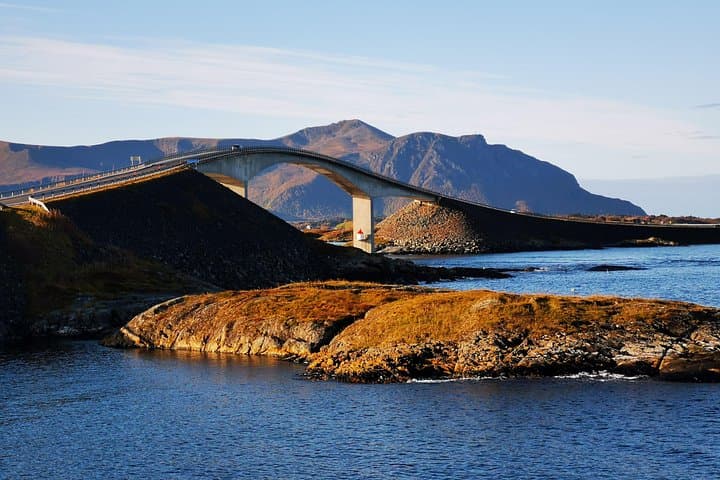 Atlantic Ocean Road and Bud Fishing Village Day Tour from Molde