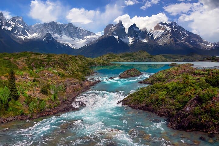 Full-Day Private Tour of Torres del Paine: Salto Grande, Grey Glacier & Cueva del Milodón photo 3