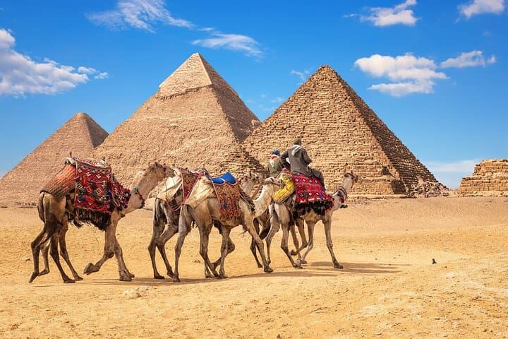 Cairo Day Tour from Sharm El Sheikh: Pyramids, Sphinx & Egyptian Museum by Big Bus photo 2