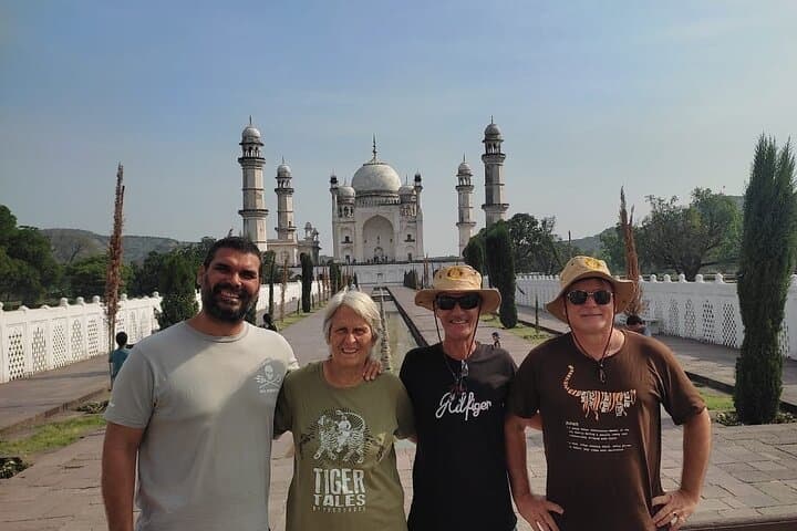Architectural Wonder of India: Mumbai to Goa Heritage & Beaches photo 2