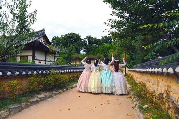 Gyeongju World Amusement Park & Instagram Sights — Full-Day Tour from Busan photo 4