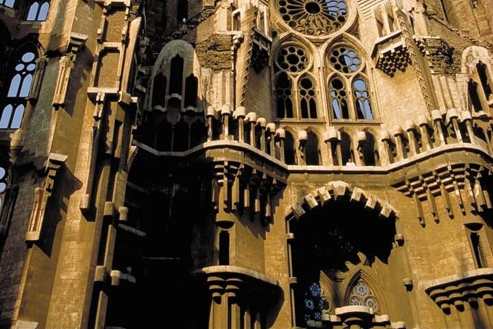 Full-Day Barcelona City Tour and La Roca Village Outlet Experience photo 2