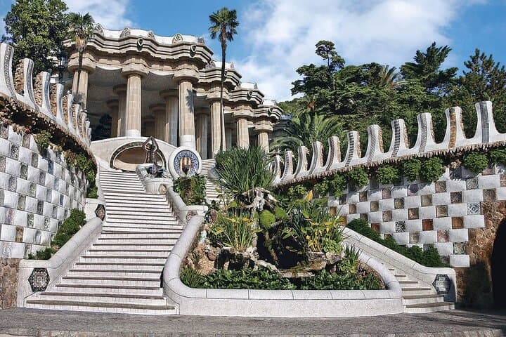 Full-Day Barcelona City Tour and La Roca Village Outlet Experience