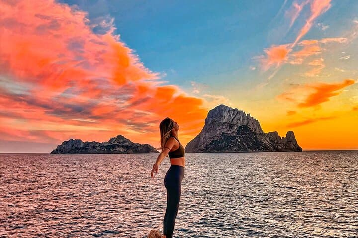Explore Ibiza's Secret Spots by Land Rover Defender: Hidden Beaches & Es Vedrà Viewpoint