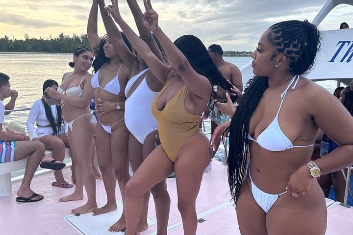Punta Cana Half-Day Beach Boat Party and Natural Pool Snorkel photo 4