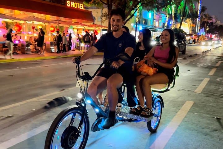 South Beach Night Trikke Tour: Electric Chariot Ride Along Ocean Drive photo 4