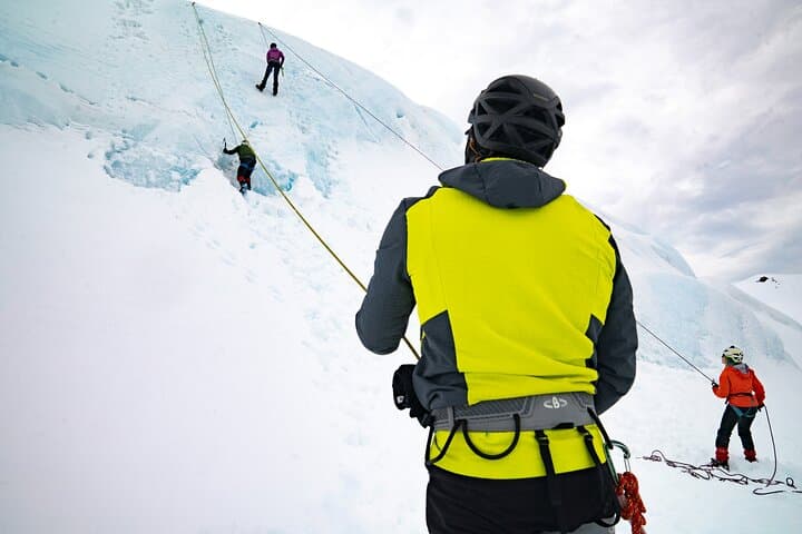 Crestón Valley Glacier Ice-Climb and Hut Trek from El Chaltén photo 4