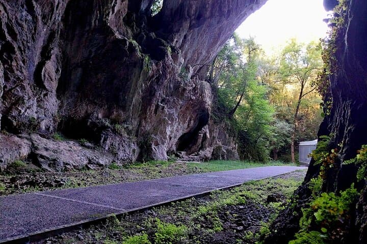 Canoeing the Ason: Cullalvera Cave & Collados del Ason Day Trip photo 5