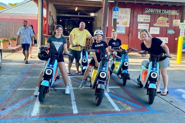 Naples Your Ride: Trikes, Mopeds, Segways & Bike Tour of Downtown photo 4