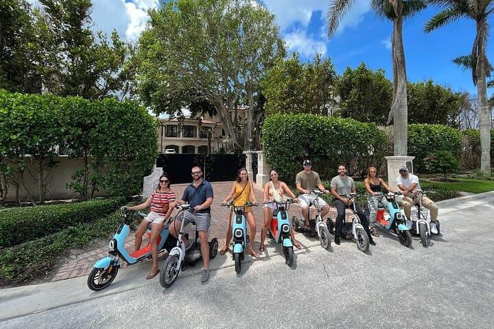 Guided Trike and Moped Tour in Downtown Naples: Choose Your Ride photo 4