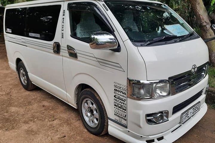 Across Sri Lanka by Private Driver: 8–9 Hour Round Tour & Airport Transfer photo 1
