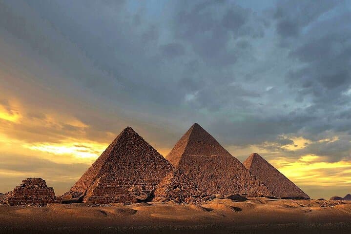 Half-Day Giza Pyramids & Sphinx Tour with Lunch at 9 Pyramids photo 4
